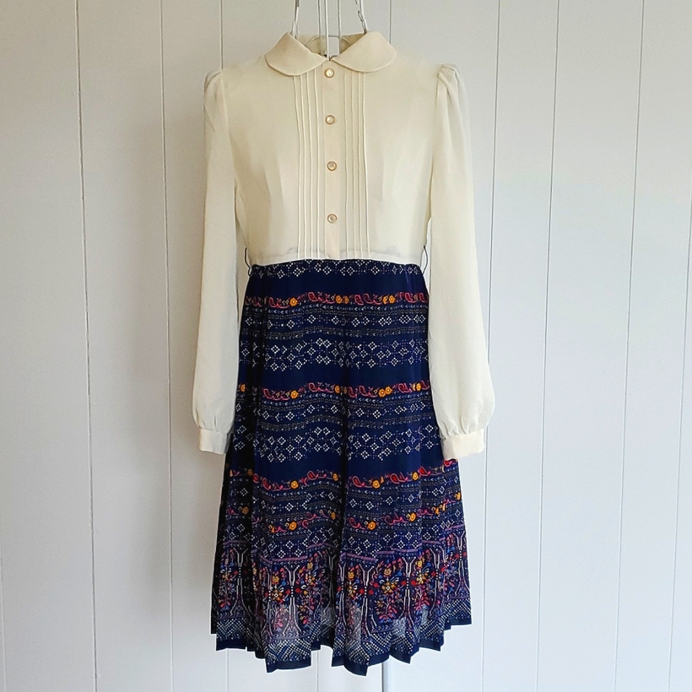 Youngland New York Color Block Dress Ivory Peter Pan Collar Navy Pleated Size S